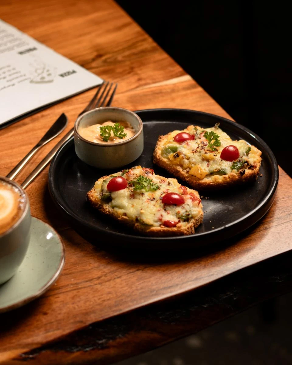 Chilli Cheese garlic toast